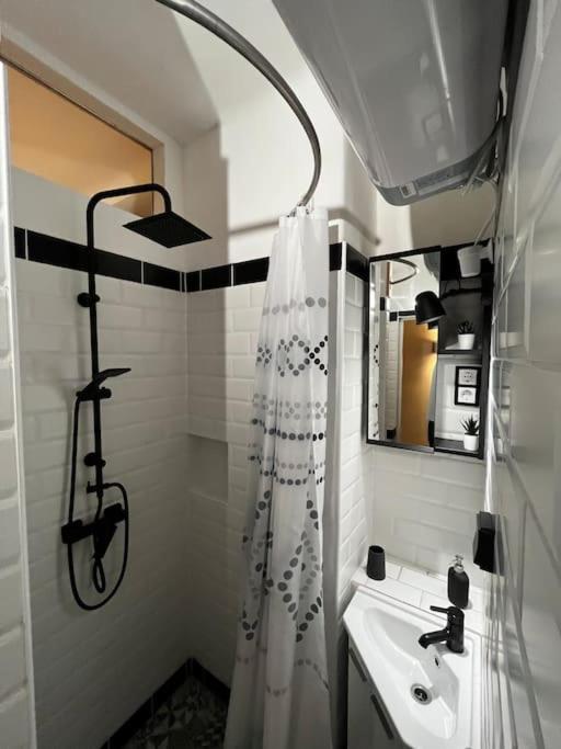 Lejlighed Renovated Stylish Flat At The Castle&metro *